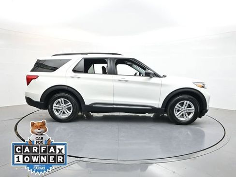 Used 2024 Ford Explorer XLT image 9