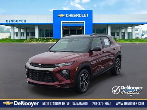 Used 2023 Chevrolet TrailBlazer RS w/ Convenience Package image 1