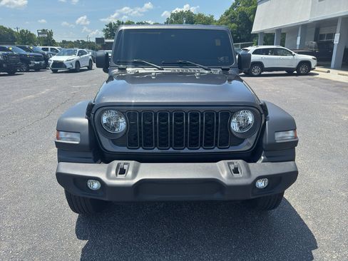 Used 2024 Jeep Wrangler Sport S image 4