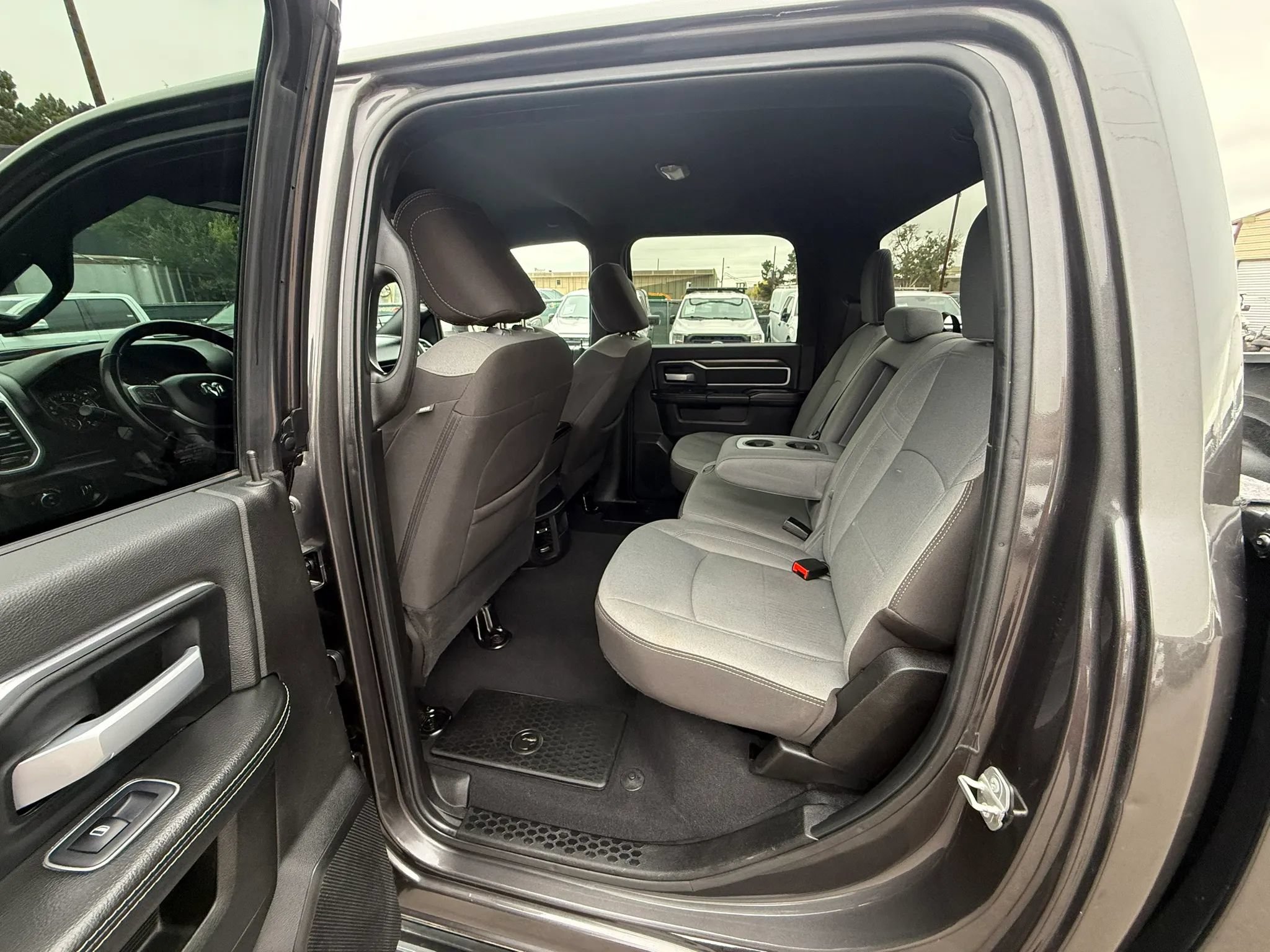 Used 2024 RAM 2500 Big Horn AWD/4WD image 16