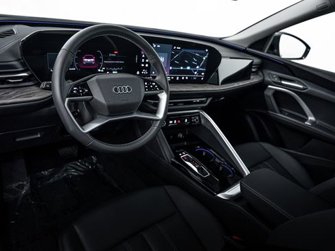 Used 2025 Audi Q5 Premium w/ Convenience Package AWD/4WD image 8