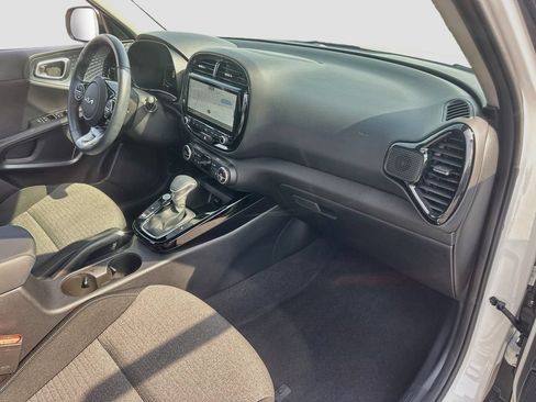 Certified 2024 Kia Soul EX FWD image 29