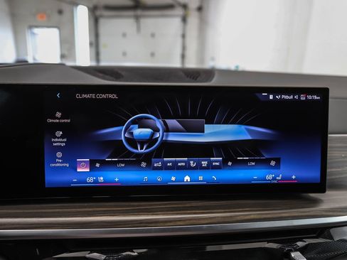 Used 2025 BMW X5 xDrive40i w/ Executive Package AWD/4WD image 18