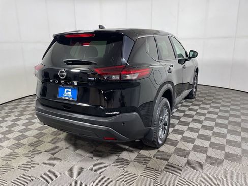 Used 2021 Nissan Rogue S image 7