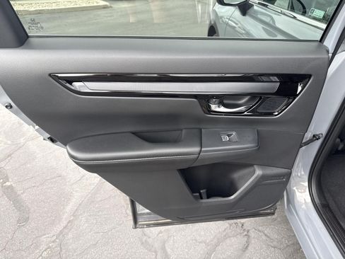 Certified 2025 Honda CR-V EX-L image 17