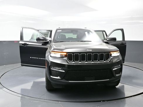 New 2025 Jeep Grand Cherokee Limited w/ Trailer Tow Package image 57