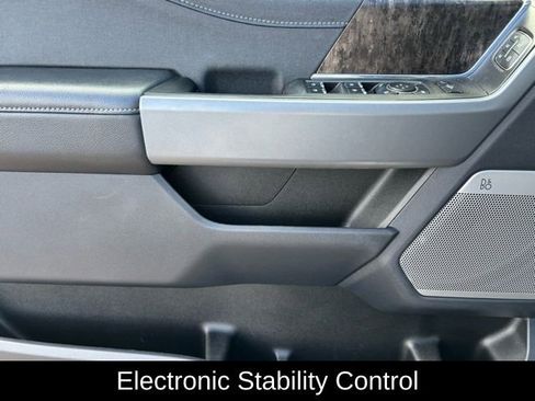 Used 2024 Ford F450 Lariat w/ Camper Package image 12