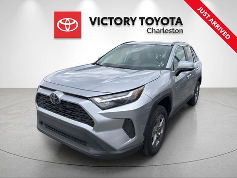 Used 2025 Toyota RAV4 XLE image 1