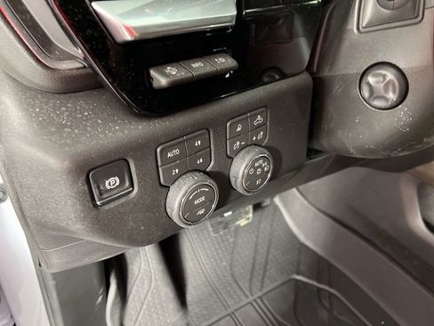 New 2026 Chevrolet Silverado 1500 High Country AWD/4WD image 28