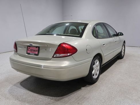 Used 2006 Ford Taurus SEL FWD image 2