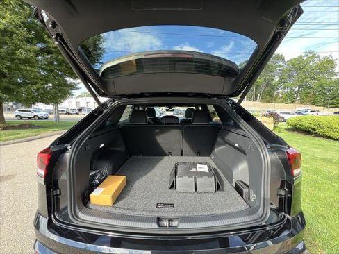 New 2026 Volkswagen Atlas Cross Sport SEL Premium R-Line AWD/4WD image 23