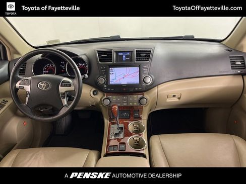 Used 2012 Toyota Highlander Limited w/ Tow Pkg image 22