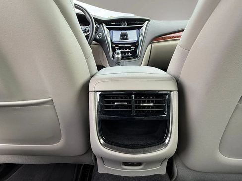 Used 2019 Cadillac CTS Sedan RWD image 40