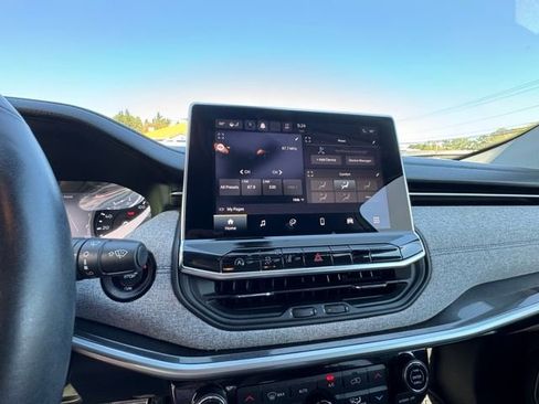 Used 2022 Jeep Compass Latitude w/ Convenience Group image 52