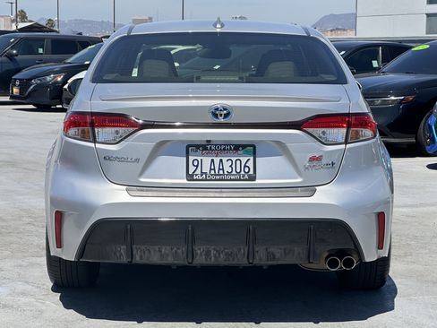 Used 2024 Toyota Corolla SE w/ SE Package FWD image 6