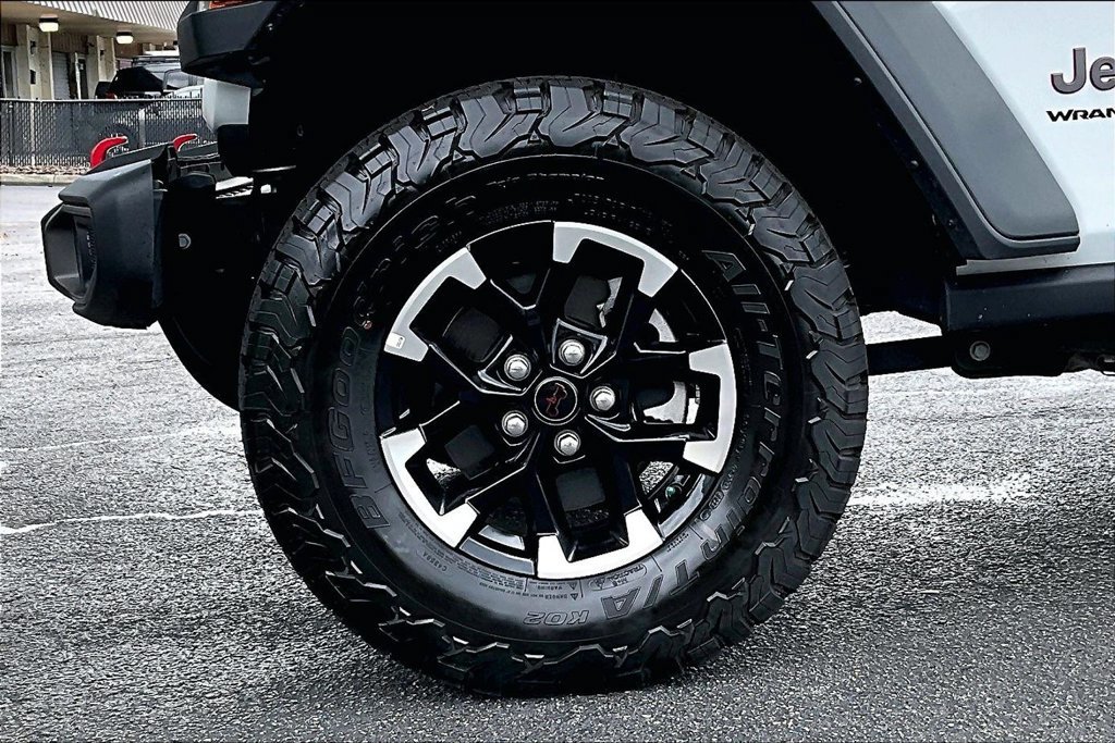 Used 2026 Jeep Wrangler Unlimited Rubicon AWD/4WD image 31