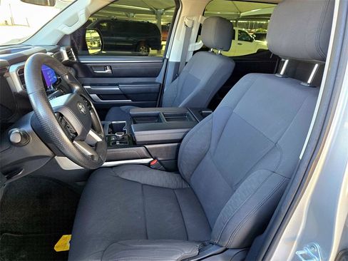 Used 2022 Toyota Tundra SR5 w/ SR5 Convenience Package image 24