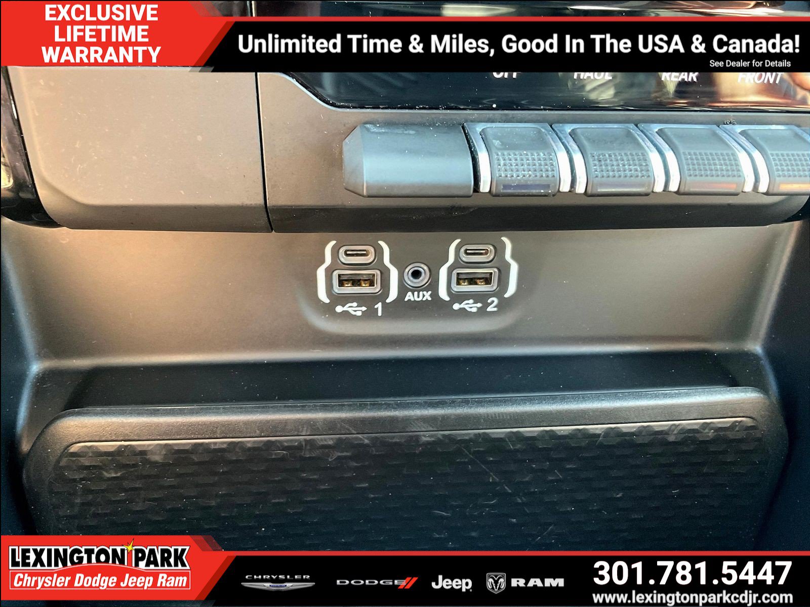 Used 2023 RAM 1500 Laramie AWD/4WD image 16