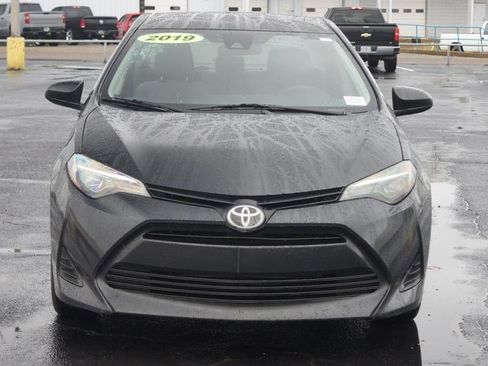 Used 2019 Toyota Corolla L image 18