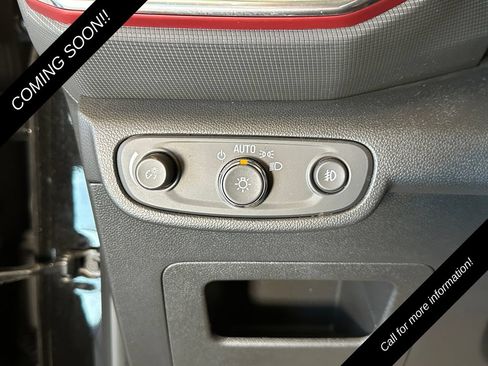 Used 2022 Chevrolet TrailBlazer RS w/ Convenience Package FWD image 18