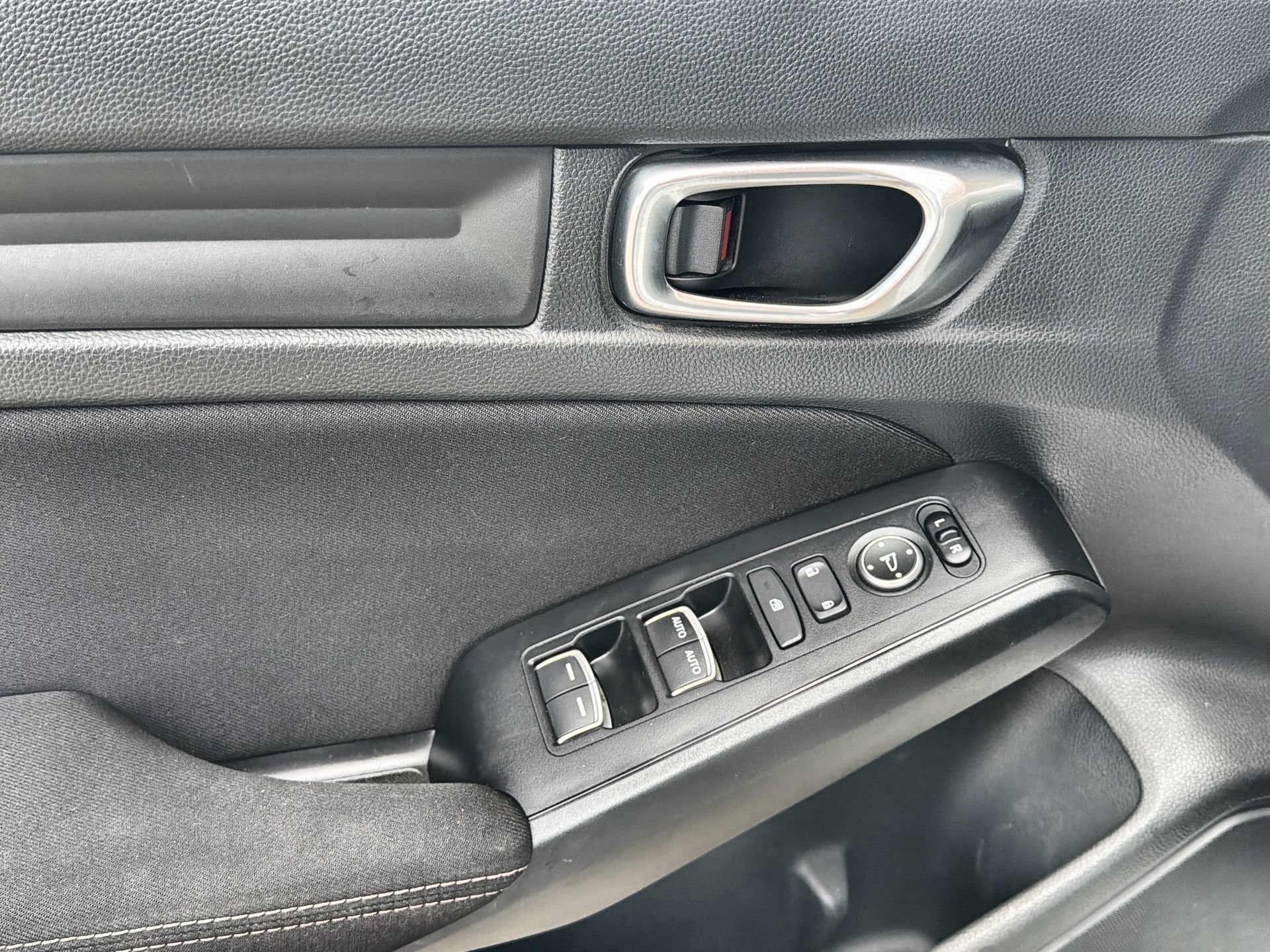 Used 2023 Honda Civic Sport image 13