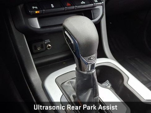 Used 2022 Chevrolet Colorado LT w/ Fleet Safety Package image 13