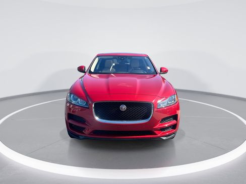 Used 2017 Jaguar F-PACE Premium AWD/4WD image 3