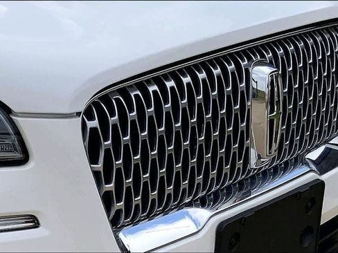 Used 2022 Lincoln Corsair AWD w/ Premium Package image 28