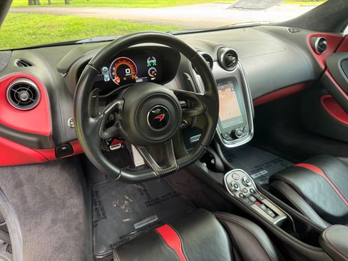 Used 2017 McLaren 570S Coupe RWD image 47