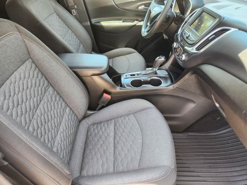 Used 2020 Chevrolet Equinox LT FWD image 11