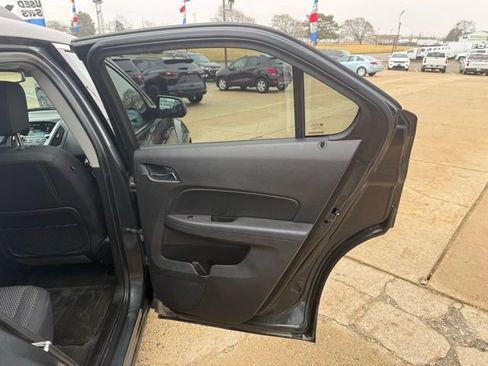 Certified 2017 Chevrolet Equinox LT w/ Convenience Package image 15