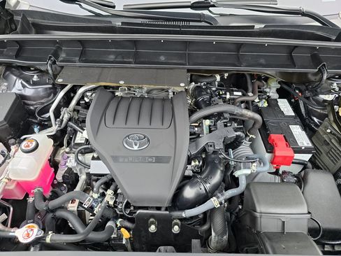 Used 2023 Toyota Highlander Platinum AWD/4WD image 32