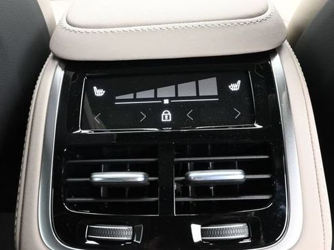 New 2026 Volvo XC90 B6 Plus AWD/4WD image 33