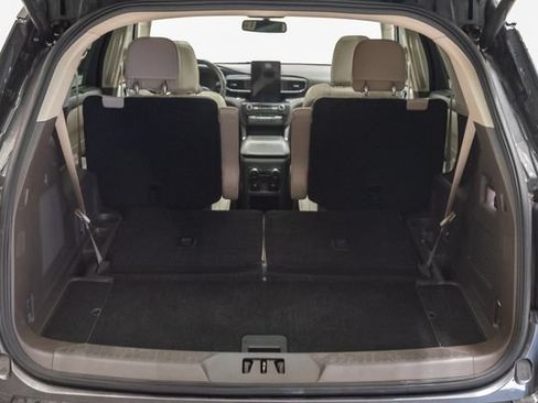 Used 2020 Ford Explorer Platinum w/ Premium Technology Package AWD/4WD image 39