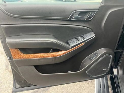 Used 2016 Chevrolet Suburban LTZ image 27