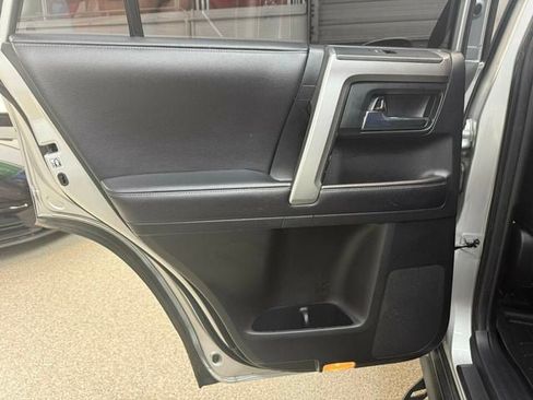 Used 2018 Toyota 4Runner SR5 Premium AWD/4WD image 23