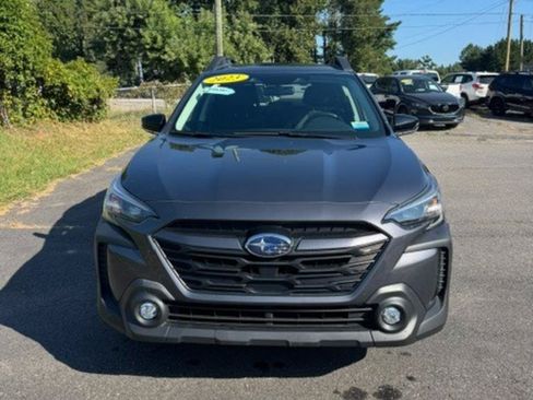 Used 2023 Subaru Outback Premium AWD/4WD image 2