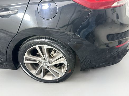 Used 2017 Hyundai Elantra Limited w/ Limited Tech Package 04 image 11