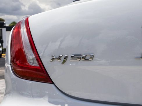Used 2019 Jaguar XJ L Portfolio RWD image 8