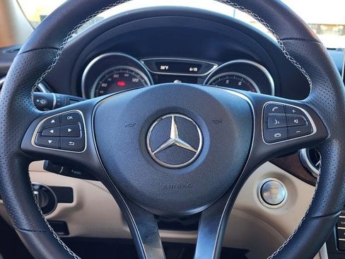 Used 2019 Mercedes-Benz GLA 250 4MATIC image 26