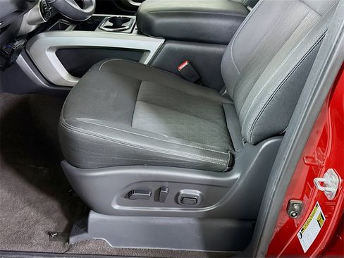 Certified 2019 Nissan Titan SV w/ SV Convenience Package image 26