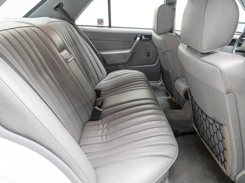 Used 1991 Mercedes-Benz 190 E 2.6 image 51