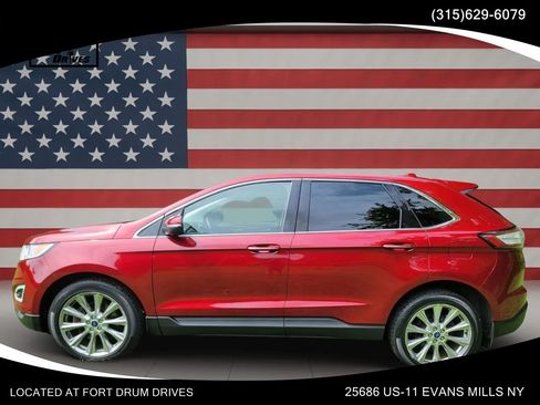 Used 2017 Ford Edge Titanium w/ Equipment Group 302A AWD/4WD image 8