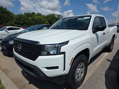 Used 2022 Nissan Frontier S RWD image 1