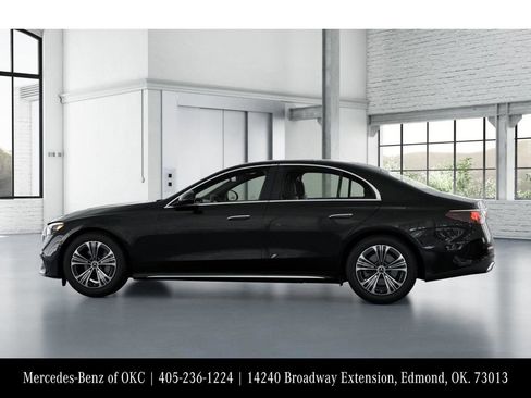 Used 2025 Mercedes-Benz E 350 4MATIC Sedan image 33