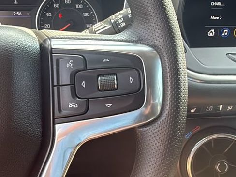 Used 2025 Chevrolet Blazer LT FWD image 18