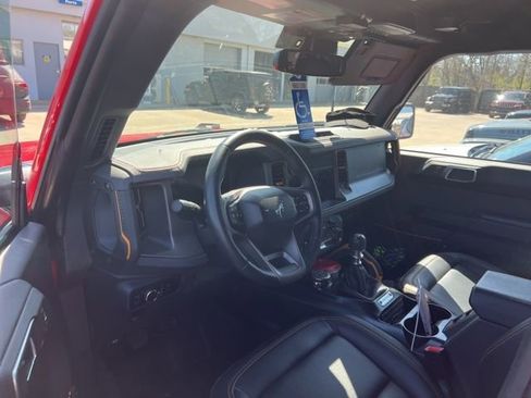 Used 2024 Ford Bronco Badlands w/ Sasquatch Package image 3