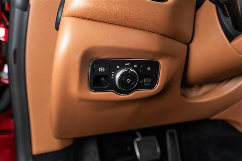 Used 2020 Aston Martin V8 Vantage Coupe RWD image 84