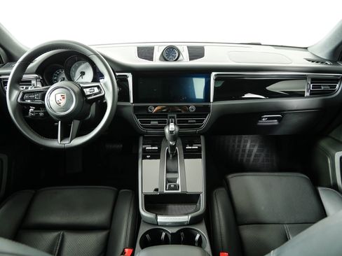 Certified 2023 Porsche Macan S AWD/4WD image 21
