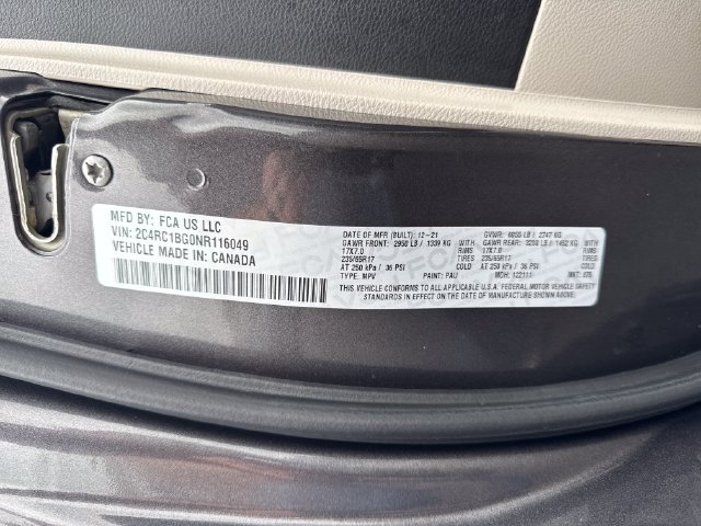 Used 2022 Chrysler Pacifica Touring-L FWD image 34
